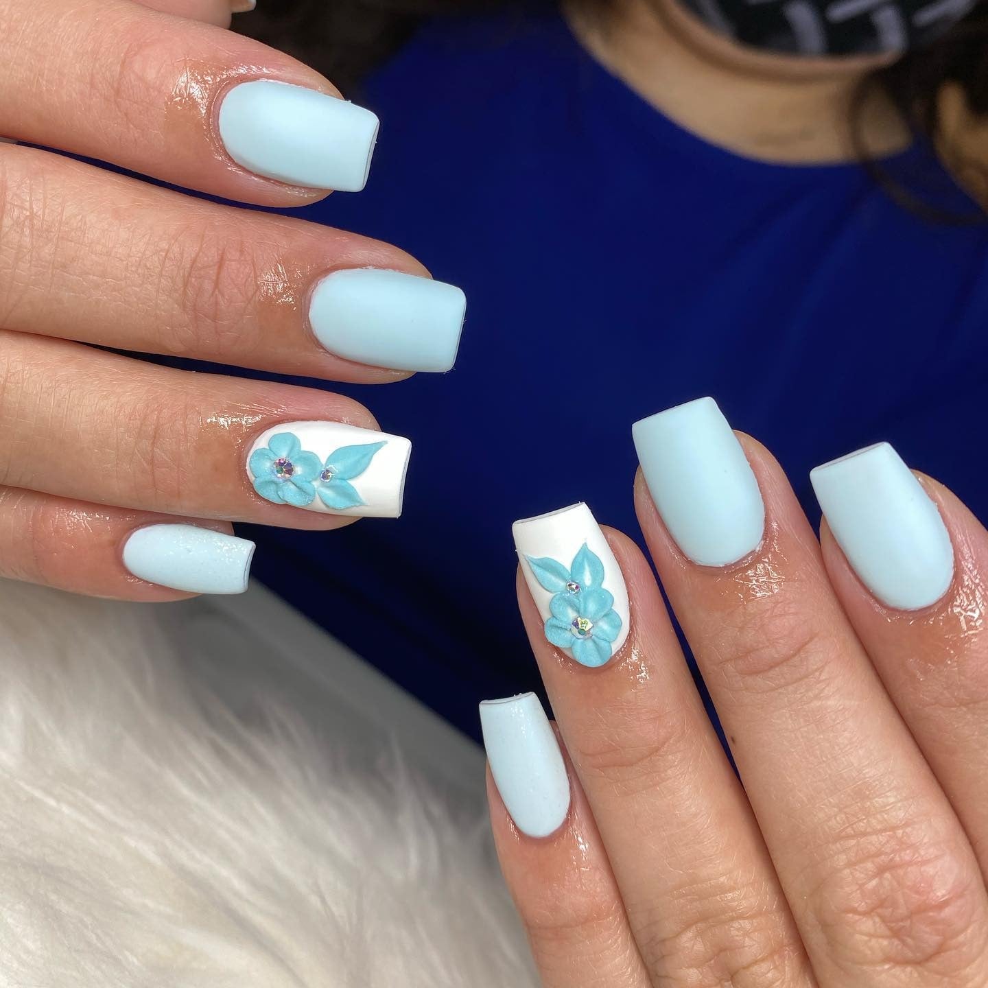 ست مات گل‌دار آبی پودری