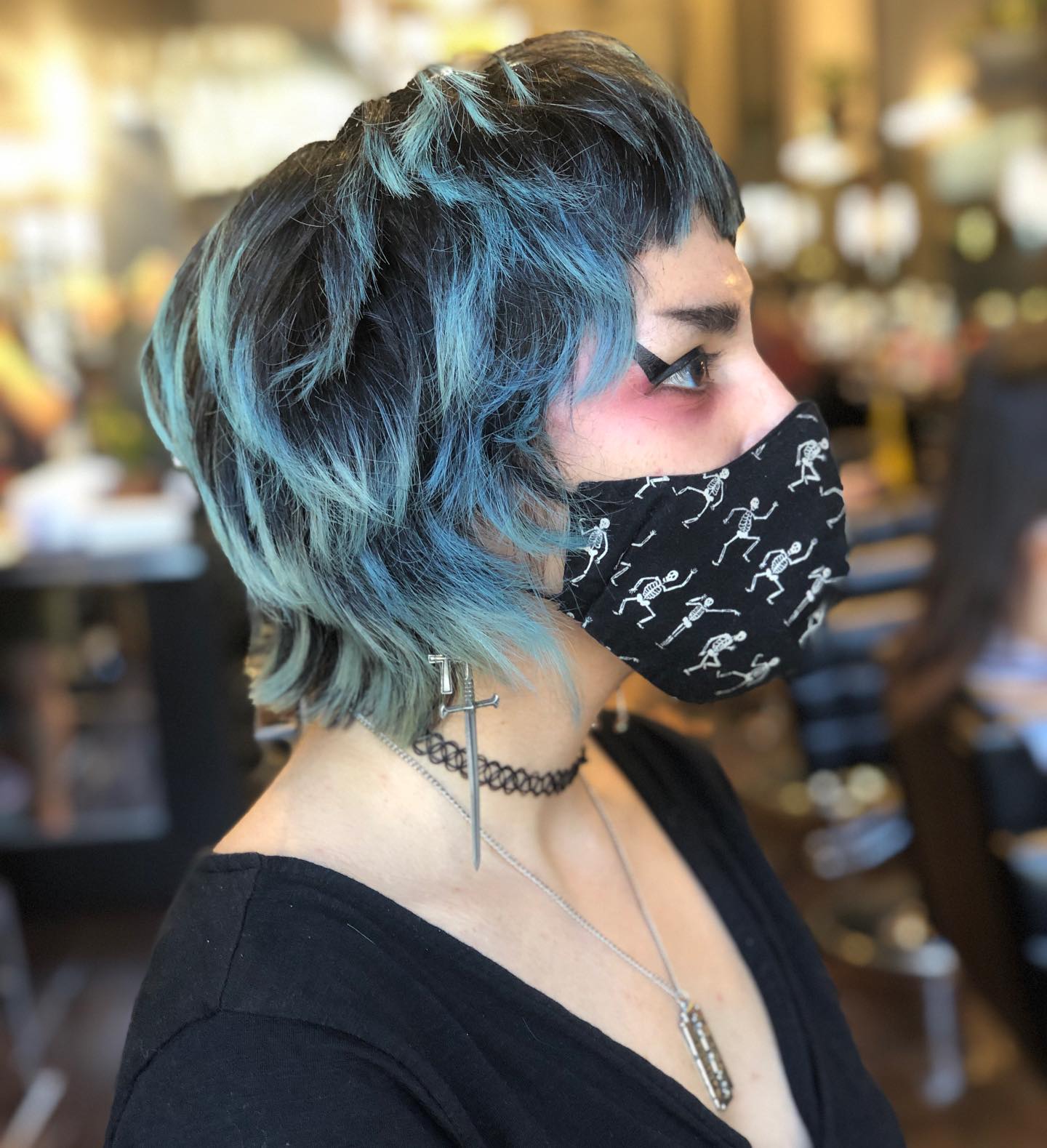 ۲۲. شگ اثیری با یک لبه رنگین کمانی